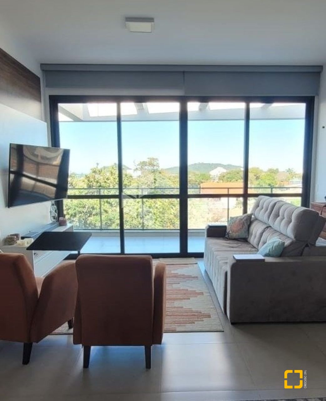 Cobertura com 151m², 2 quartos (sendo 2 suítes), 2 garagens, no bairro Campeche em Florianópolis