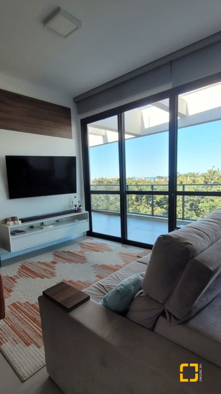 Cobertura com 151m², 2 quartos (sendo 2 suítes), 2 garagens, no bairro Campeche em Florianópolis