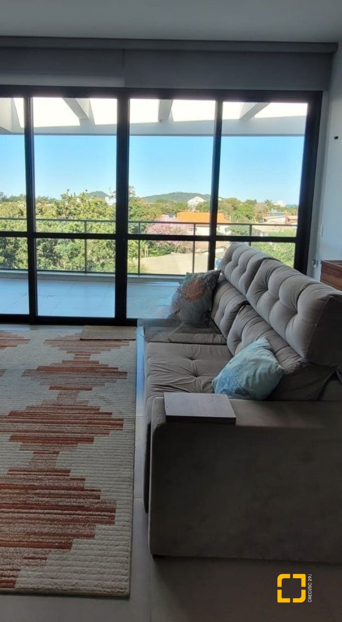 Cobertura com 151m², 2 quartos (sendo 2 suítes), 2 garagens, no bairro Campeche em Florianópolis