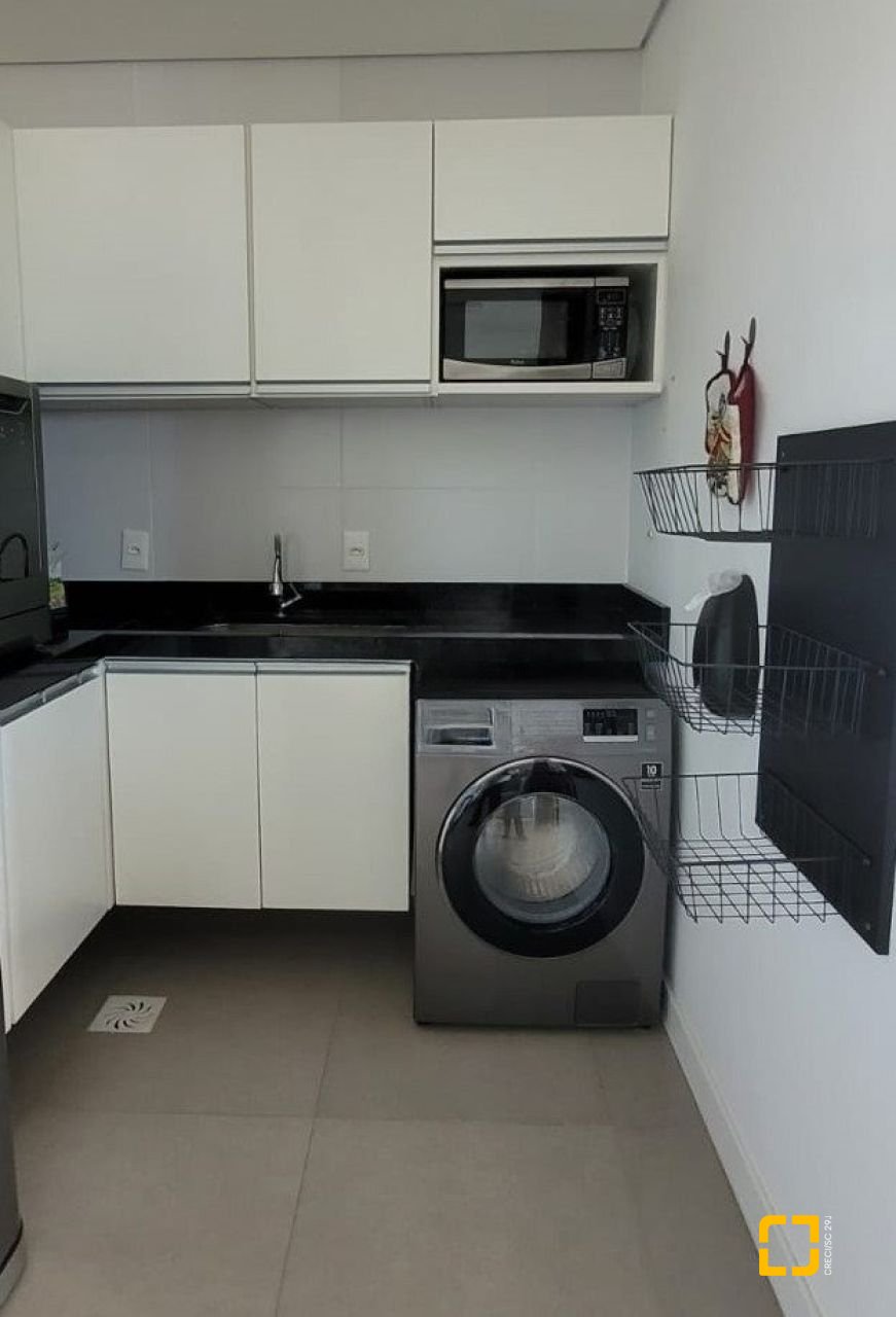 Cobertura com 151m², 2 quartos (sendo 2 suítes), 2 garagens, no bairro Campeche em Florianópolis