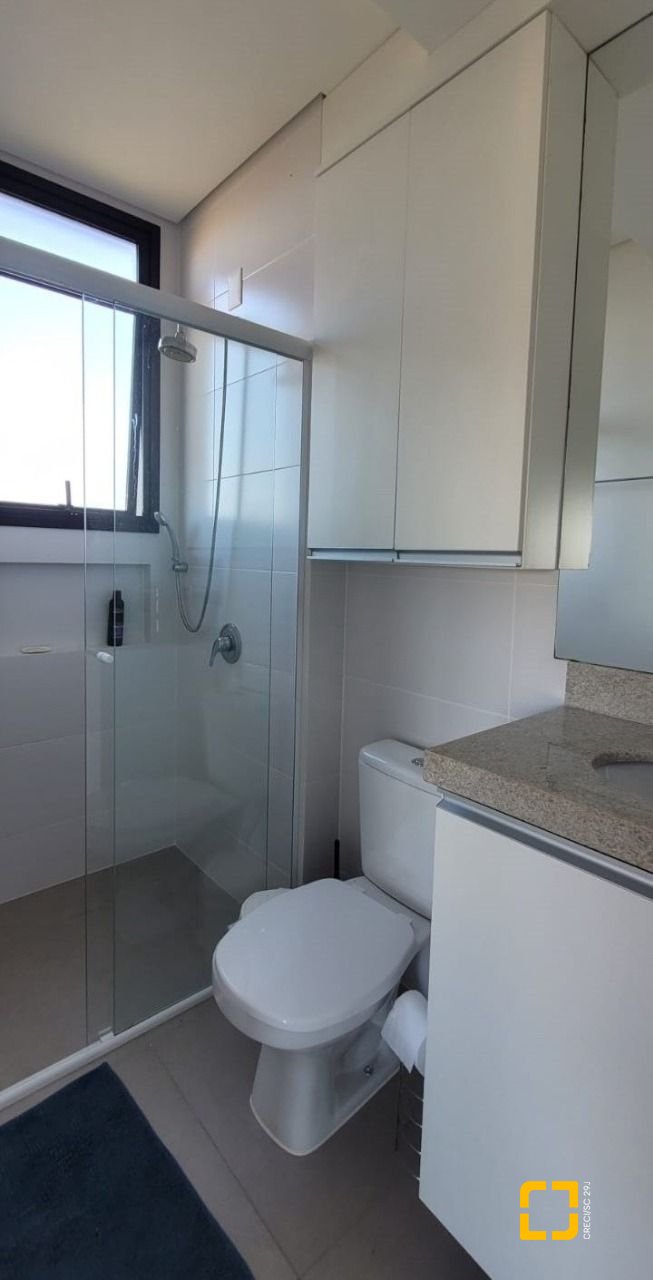 Cobertura com 151m², 2 quartos (sendo 2 suítes), 2 garagens, no bairro Campeche em Florianópolis
