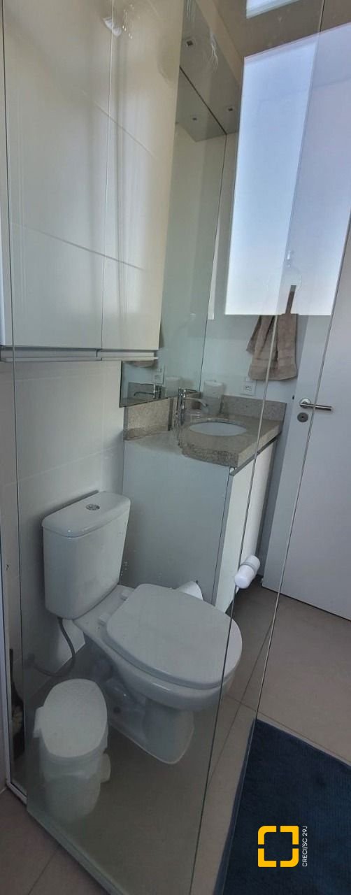 Cobertura com 151m², 2 quartos (sendo 2 suítes), 2 garagens, no bairro Campeche em Florianópolis