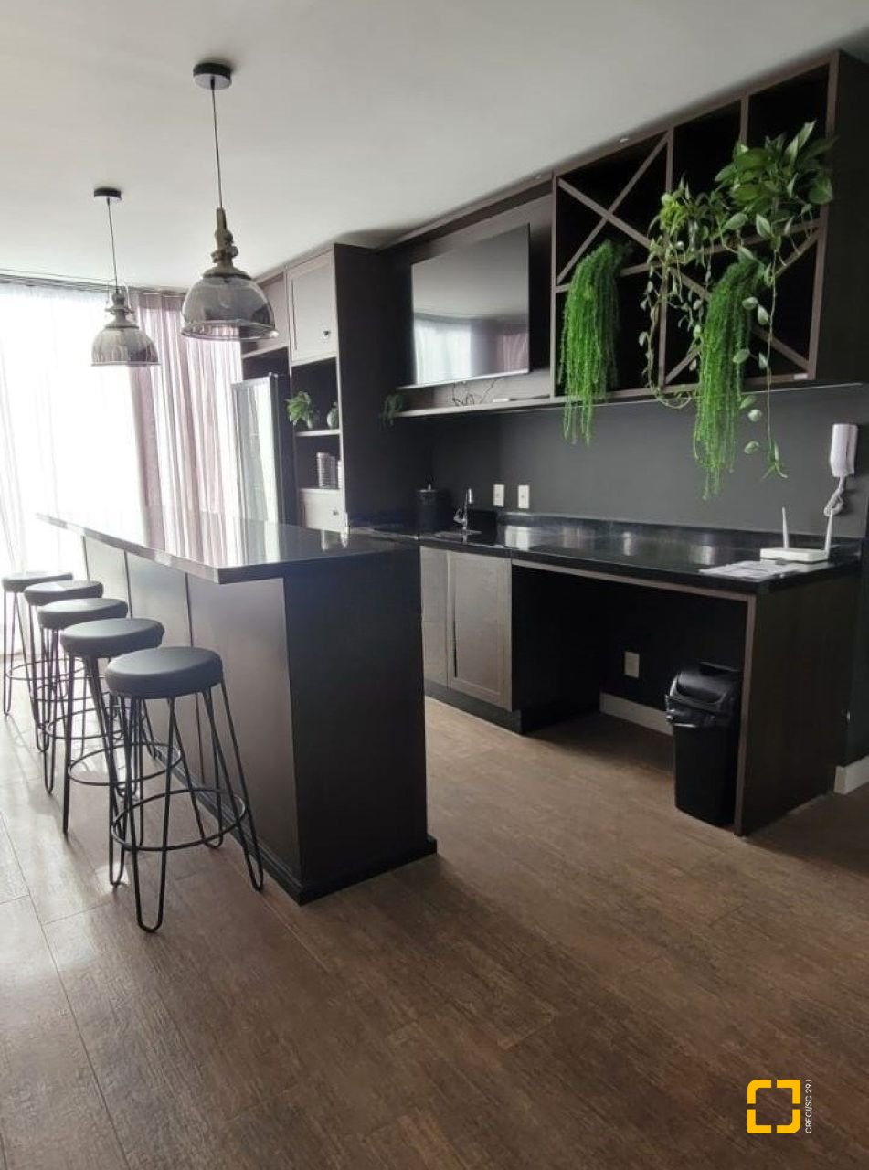 Cobertura com 151m², 2 quartos (sendo 2 suítes), 2 garagens, no bairro Campeche em Florianópolis