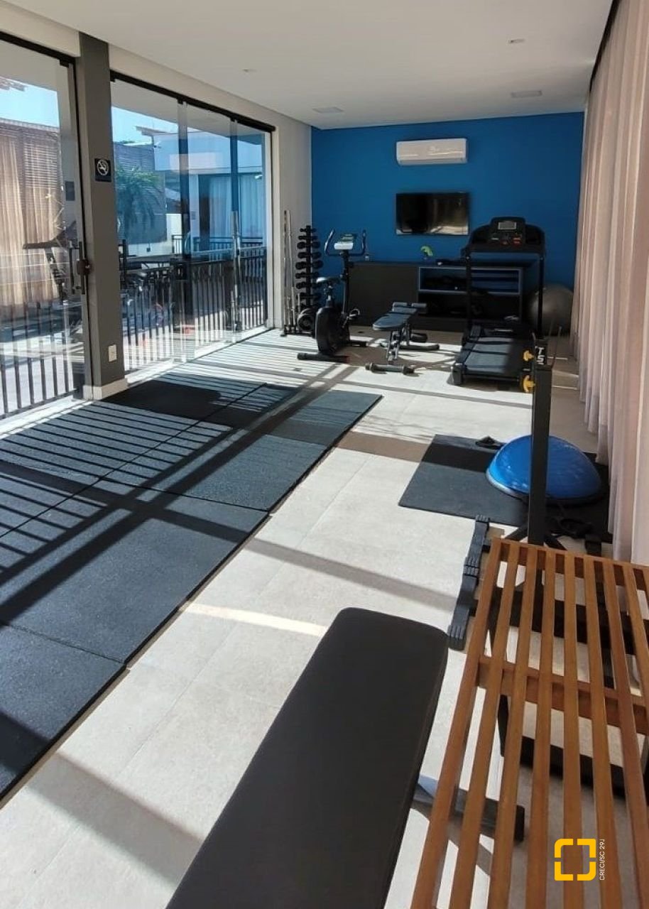 Cobertura com 151m², 2 quartos (sendo 2 suítes), 2 garagens, no bairro Campeche em Florianópolis