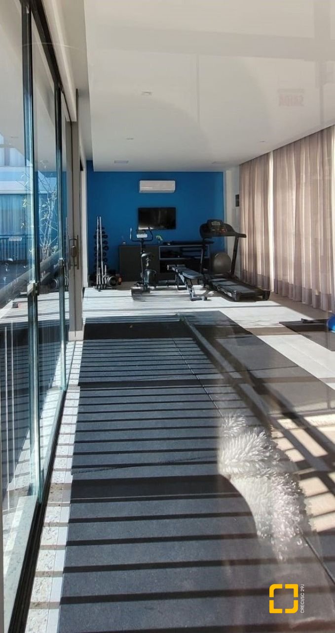 Cobertura com 151m², 2 quartos (sendo 2 suítes), 2 garagens, no bairro Campeche em Florianópolis