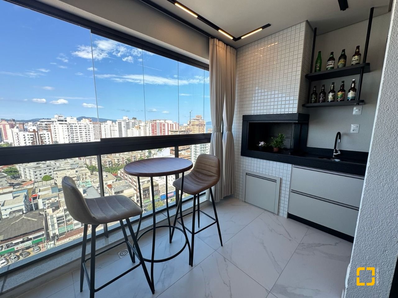 Apartamento com 81m², 3 quartos (sendo 1 suíte), 1 garagem, no bairro Kobrasol em São José