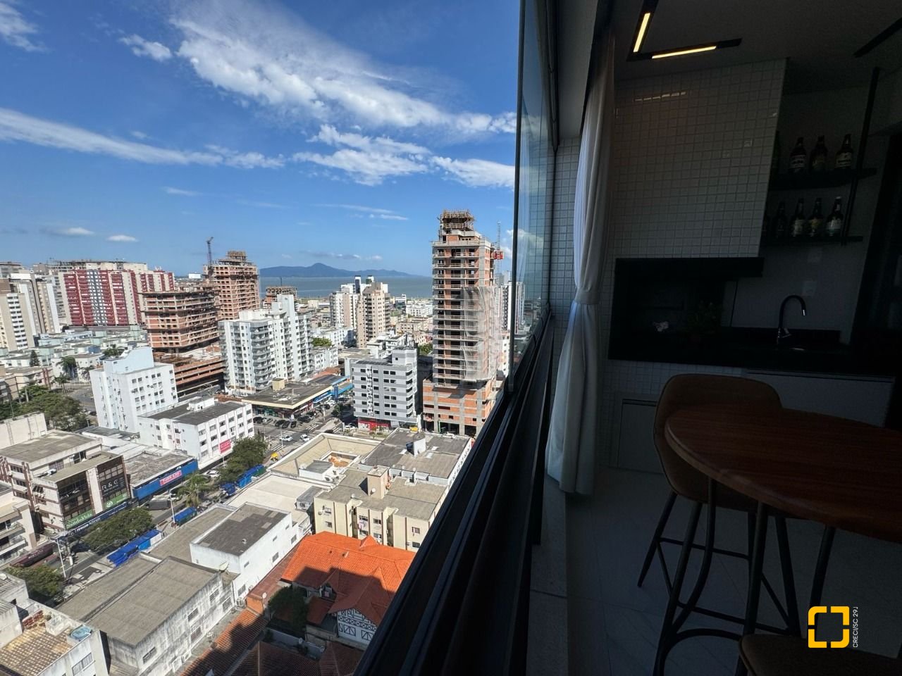 Apartamento com 81m², 3 quartos (sendo 1 suíte), 1 garagem, no bairro Kobrasol em São José