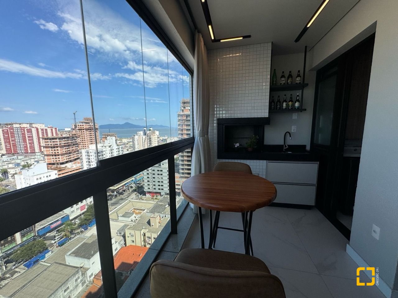 Apartamento com 81m², 3 quartos (sendo 1 suíte), 1 garagem, no bairro Kobrasol em São José