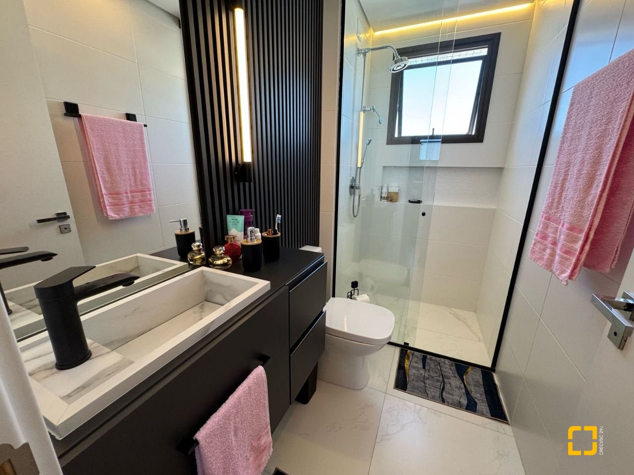 Apartamento com 81m², 3 quartos (sendo 1 suíte), 1 garagem, no bairro Kobrasol em São José