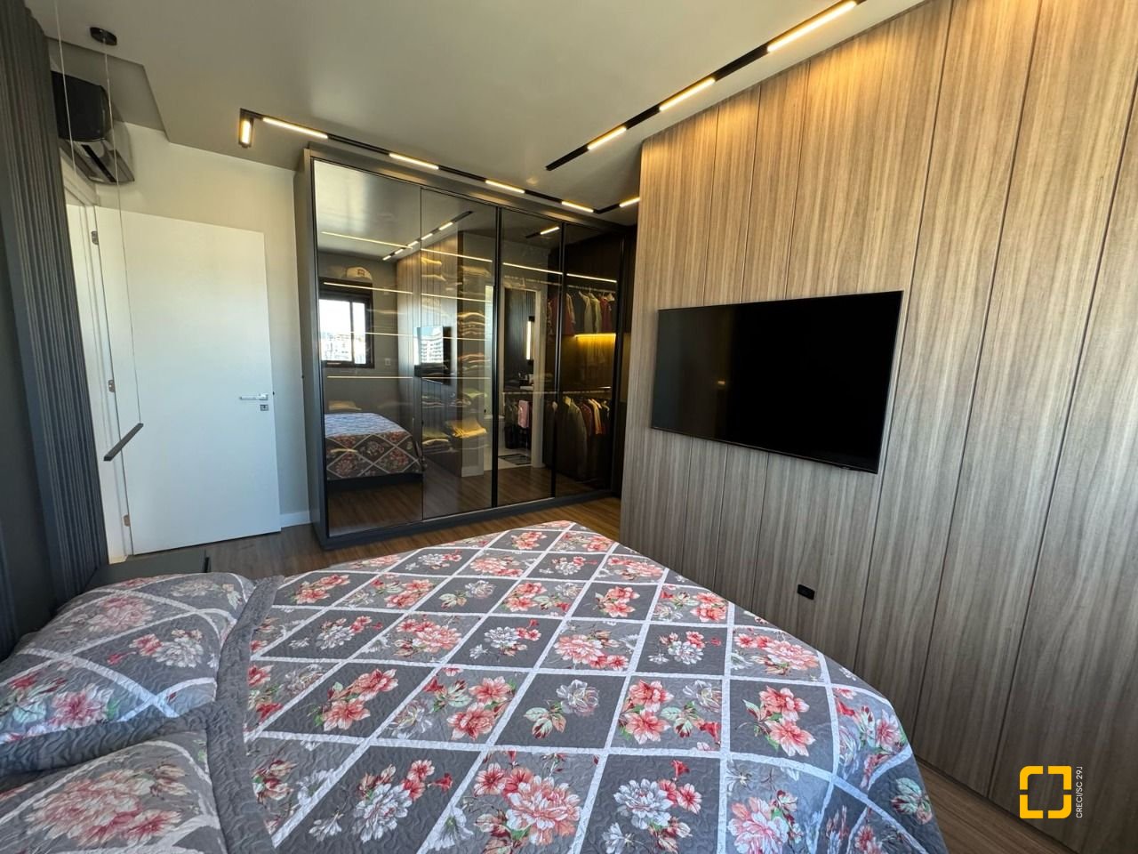 Apartamento com 81m², 3 quartos (sendo 1 suíte), 1 garagem, no bairro Kobrasol em São José
