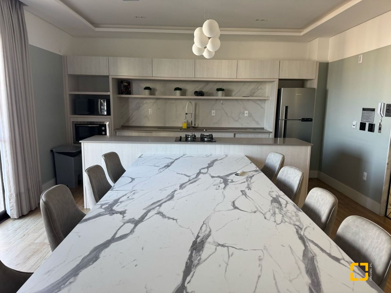 Apartamento com 81m², 3 quartos (sendo 1 suíte), 1 garagem, no bairro Kobrasol em São José