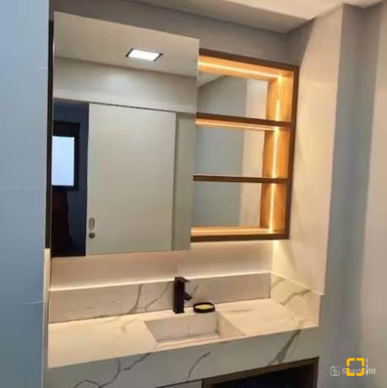 Apartamento com 105m², 2 quartos (sendo 1 suíte), 1 garagem, no bairro Cacupé em Florianópolis