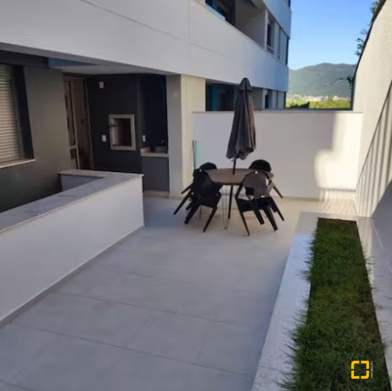 Apartamento com 105m², 2 quartos (sendo 1 suíte), 1 garagem, no bairro Cacupé em Florianópolis