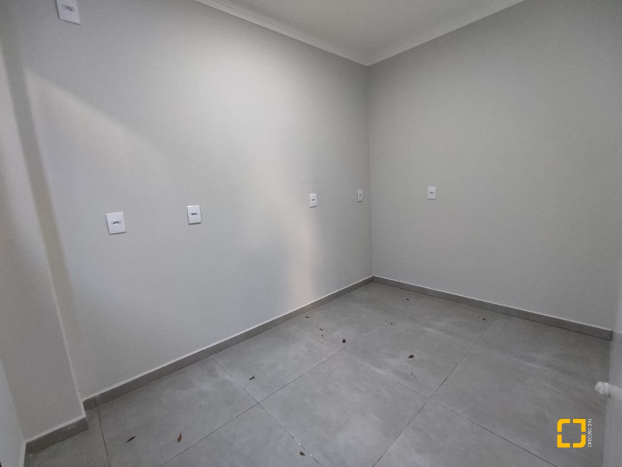Casa com 507m², 8 quartos (sendo 3 suítes), 4 garagens, no bairro Ingleses em Florianópolis