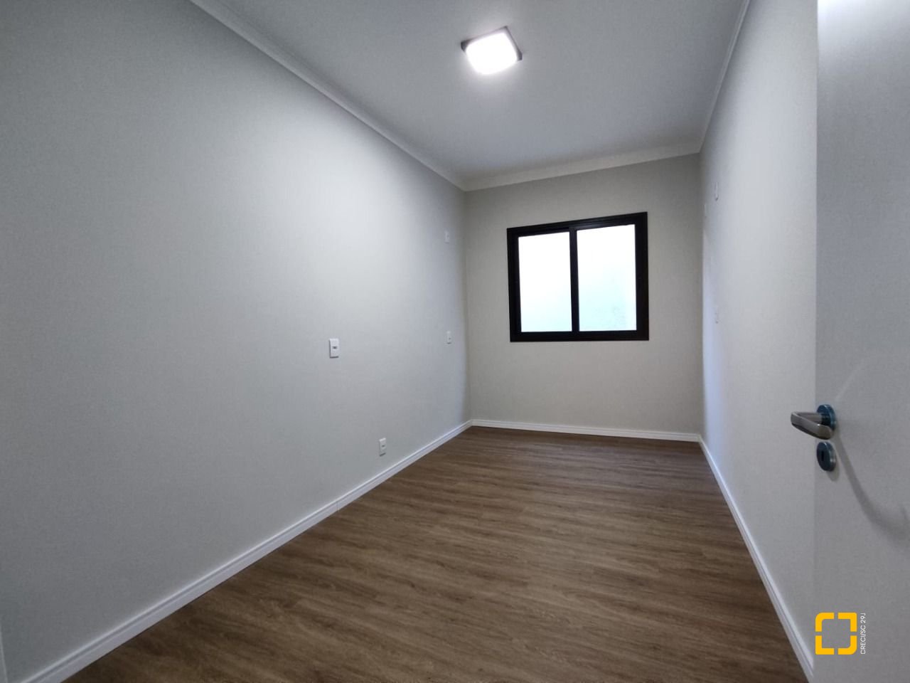 Casa com 507m², 8 quartos (sendo 3 suítes), 4 garagens, no bairro Ingleses em Florianópolis