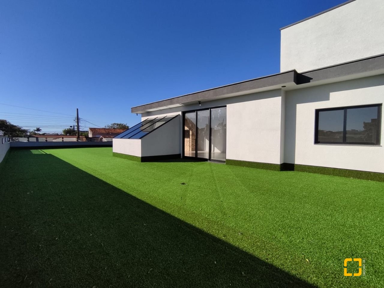 Casa com 507m², 8 quartos (sendo 3 suítes), 4 garagens, no bairro Ingleses em Florianópolis