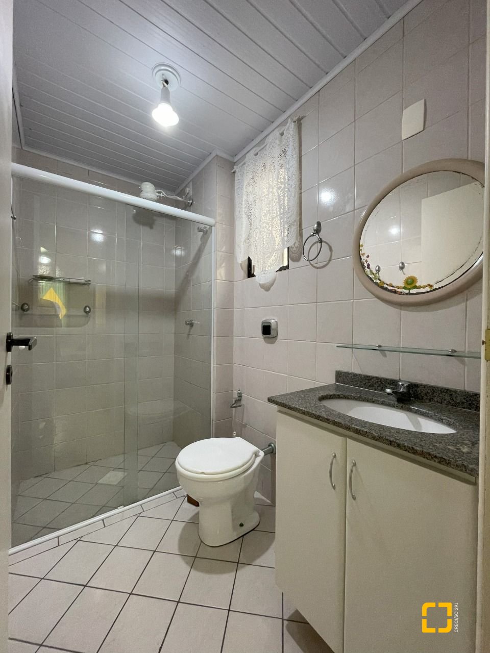 Apartamento com 65m², 3 quartos (sendo 1 suíte), 1 garagem, no bairro Ingleses em Florianópolis