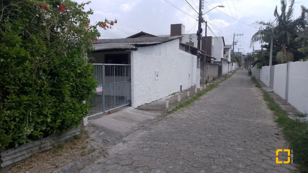 Terreno com 390m², no bairro Tapera em Florianópolis