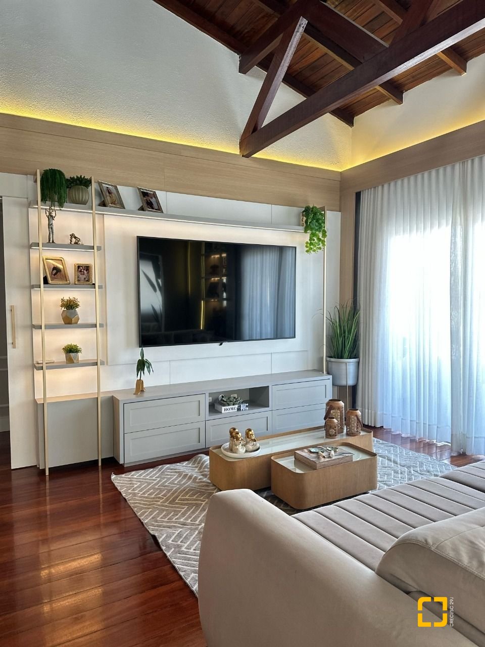 Casa com 231m², 4 quartos (sendo 2 suítes), 1 garagem, no bairro Ponte de Imaruim em Palhoça