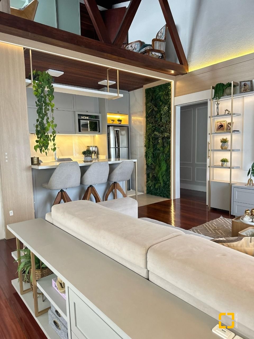 Casa com 231m², 4 quartos (sendo 2 suítes), 1 garagem, no bairro Ponte de Imaruim em Palhoça
