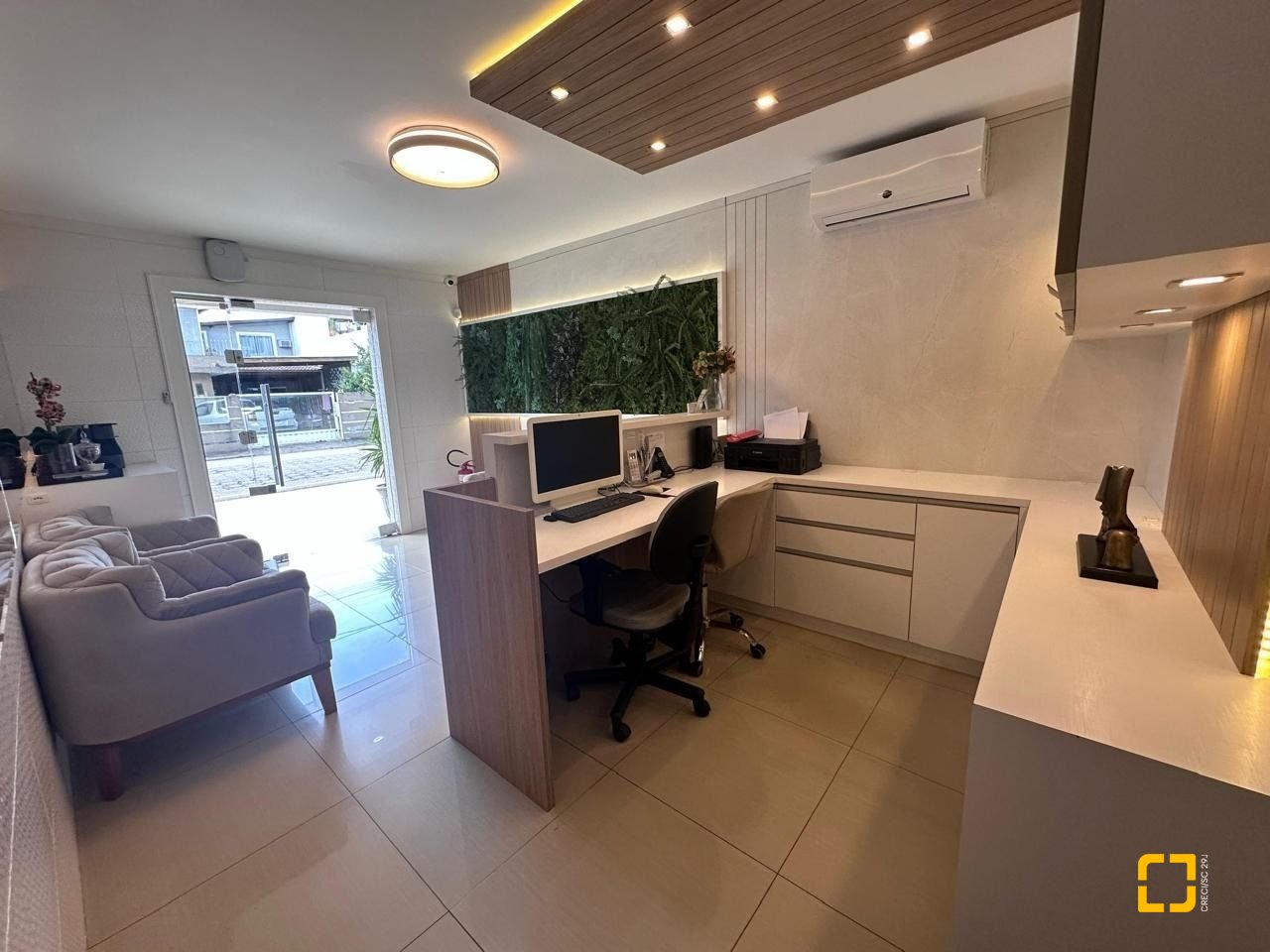 Casa com 231m², 4 quartos (sendo 2 suítes), 1 garagem, no bairro Ponte de Imaruim em Palhoça