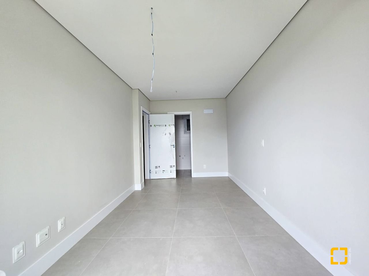 Apartamento com 79m², 3 quartos (sendo 1 suíte), 1 garagem, no bairro Campeche em Florianópolis