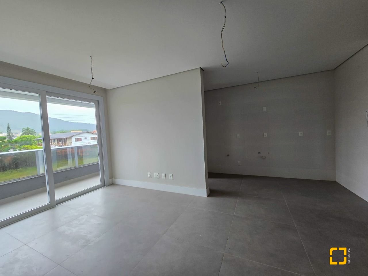 Apartamento com 79m², 3 quartos (sendo 1 suíte), 1 garagem, no bairro Campeche em Florianópolis