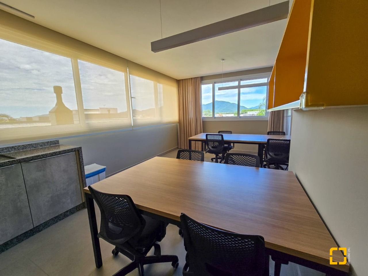 Apartamento com 79m², 3 quartos (sendo 1 suíte), 1 garagem, no bairro Campeche em Florianópolis