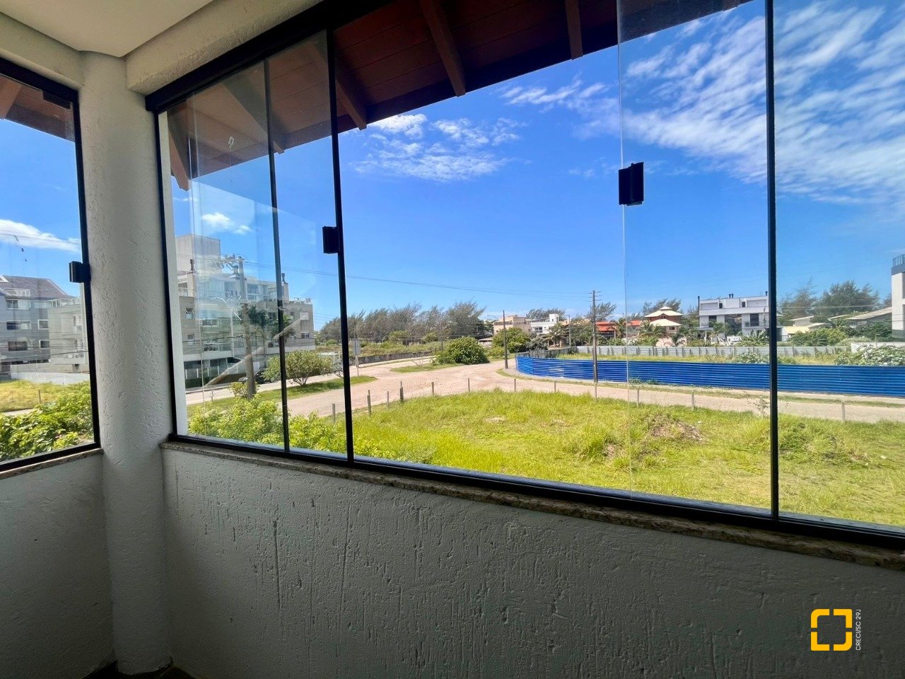 Casa com 222m², 5 quartos (sendo 2 suítes), 4 garagens, no bairro Campeche Morro das Pedras em Florianópolis