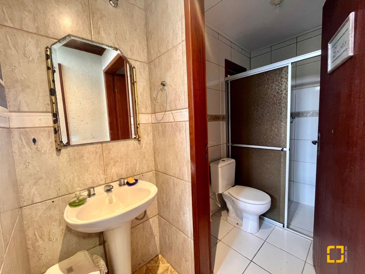 Casa com 222m², 5 quartos (sendo 2 suítes), 4 garagens, no bairro Campeche Morro das Pedras em Florianópolis
