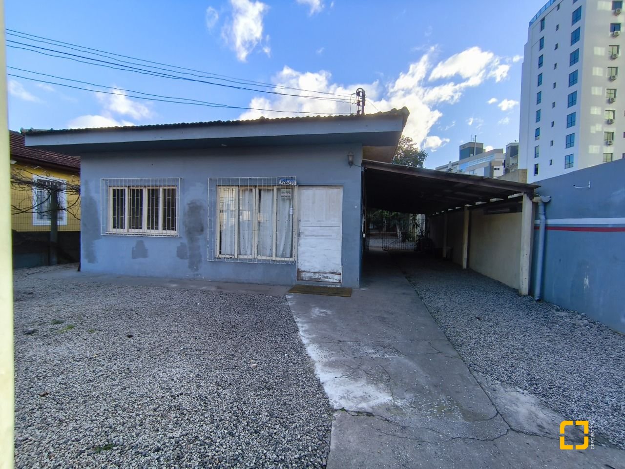 Terreno com 432m², no bairro Trindade em Florianópolis