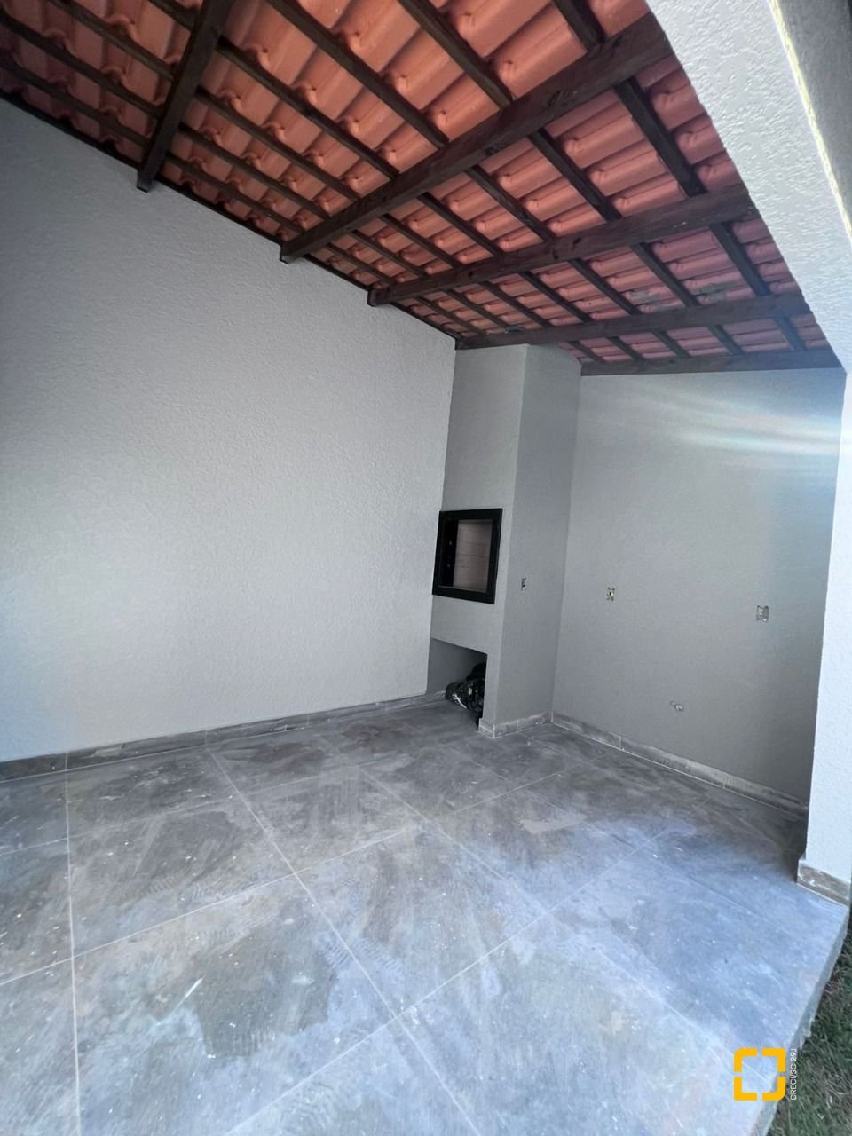 Casa com 85m², 3 quartos (sendo 1 suíte), 2 garagens, no bairro Rio Vermelho em Florianópolis