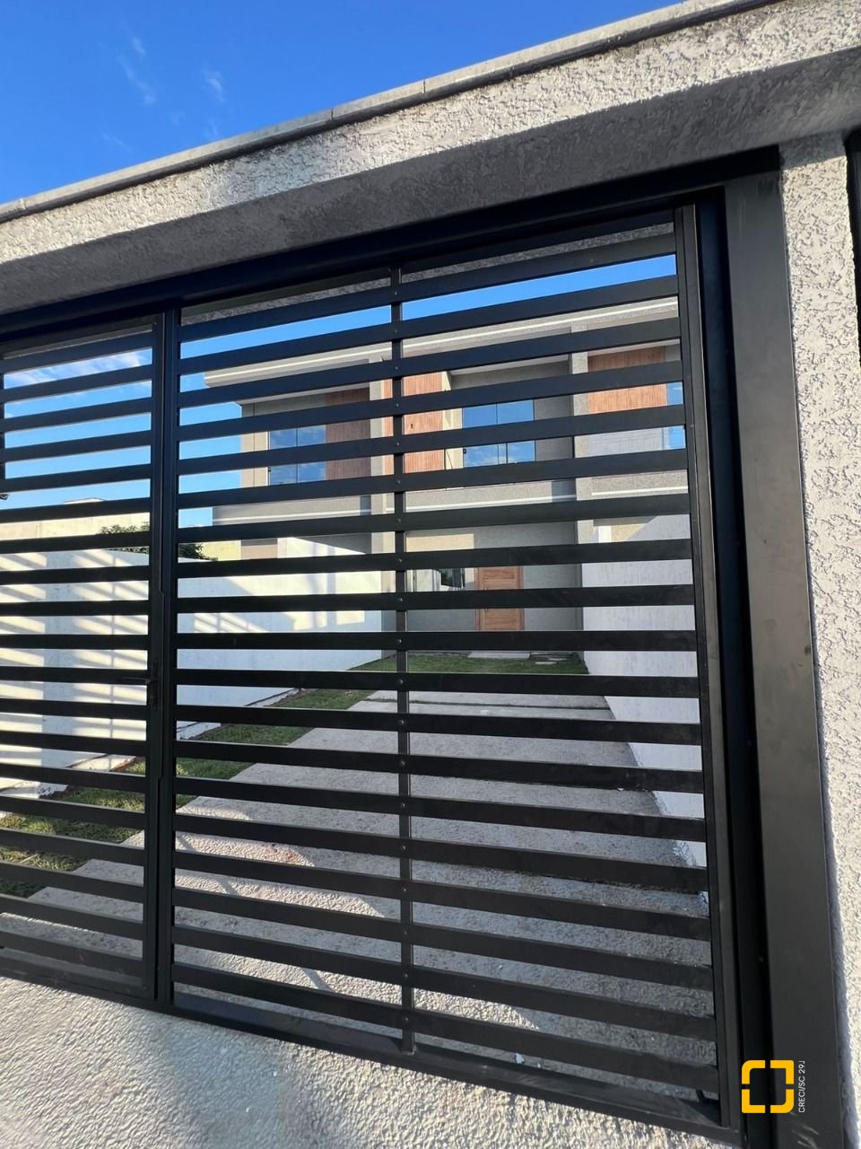 Casa com 85m², 3 quartos (sendo 1 suíte), 2 garagens, no bairro Rio Vermelho em Florianópolis