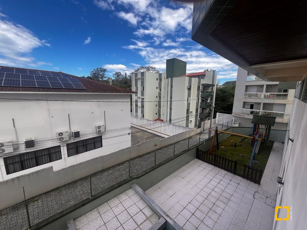 Cobertura com 170m², 3 quartos (sendo 1 suíte), 2 garagens, no bairro Carvoeira em Florianópolis