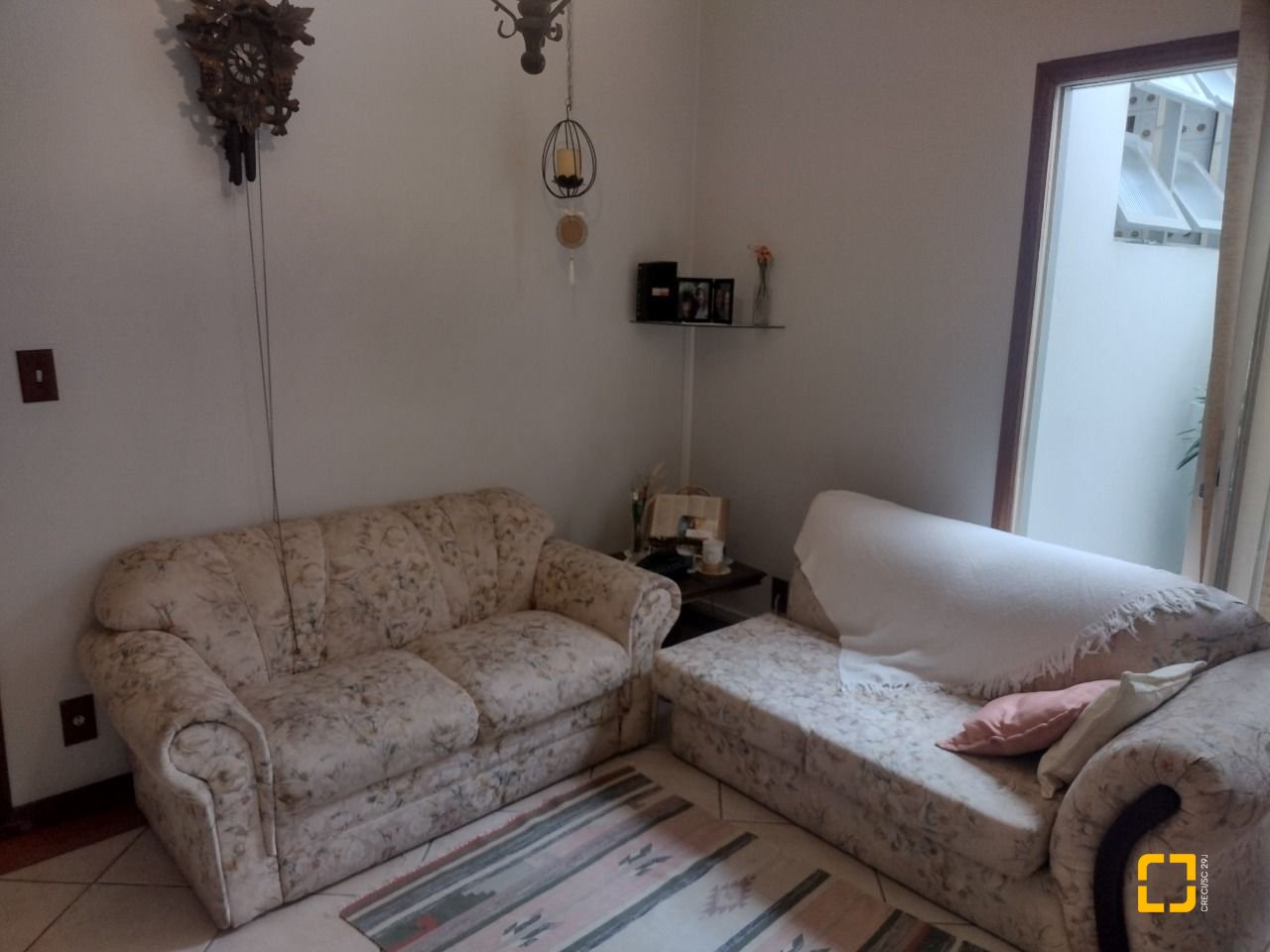 Casa com 140m², 4 quartos (sendo 1 suíte), 3 garagens, no bairro Trindade em Florianópolis