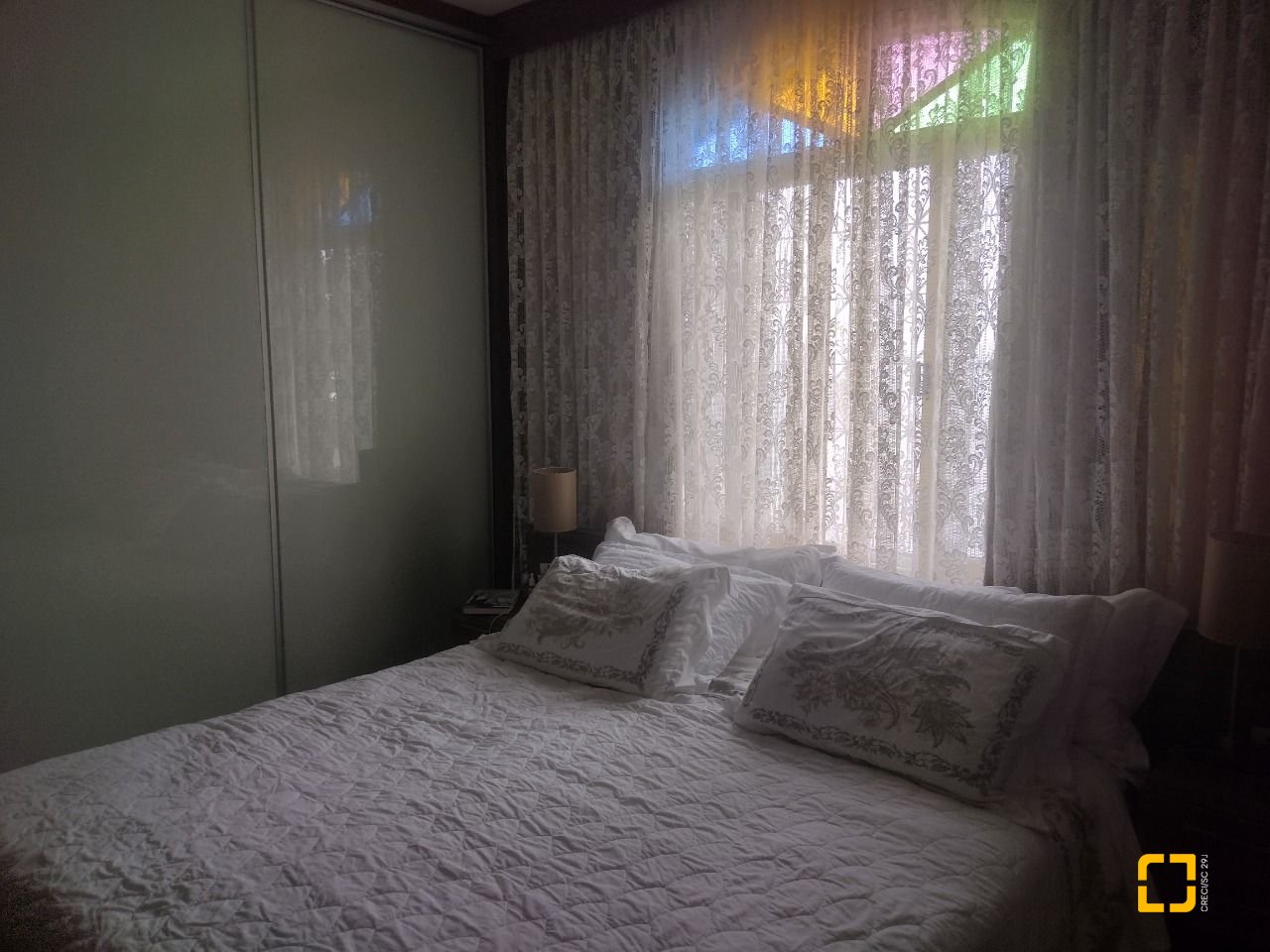 Casa com 140m², 4 quartos (sendo 1 suíte), 3 garagens, no bairro Trindade em Florianópolis