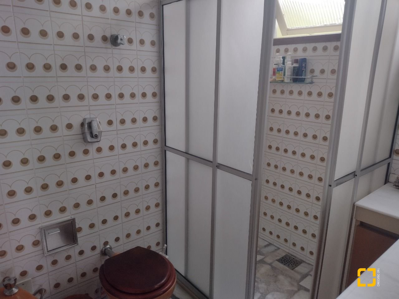 Casa com 140m², 4 quartos (sendo 1 suíte), 3 garagens, no bairro Trindade em Florianópolis
