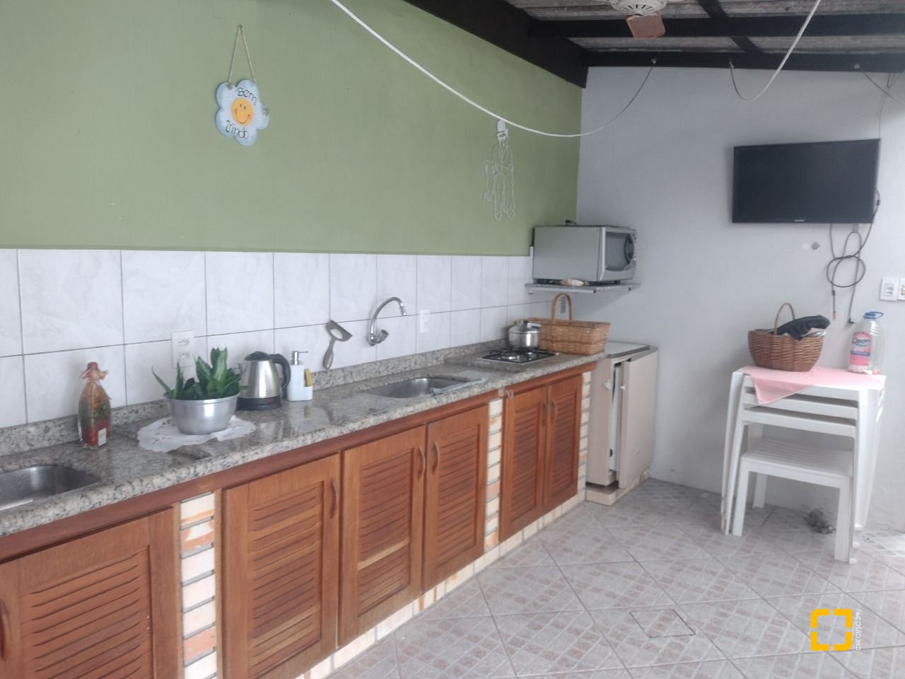 Casa com 140m², 4 quartos (sendo 1 suíte), 3 garagens, no bairro Trindade em Florianópolis