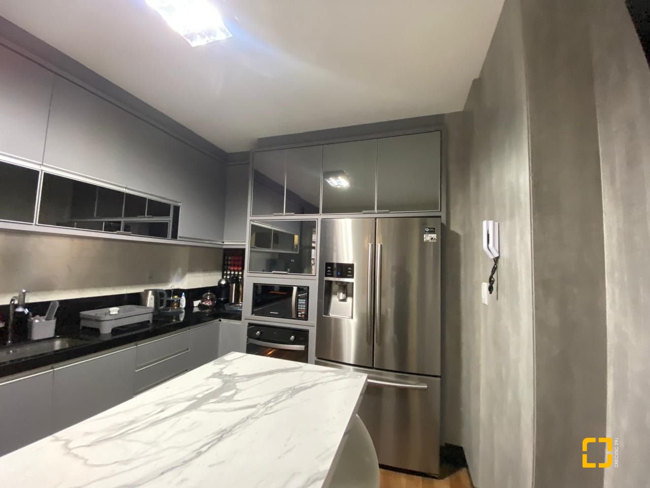 Apartamento com 103m², 3 quartos (sendo 1 suíte), 1 garagem, no bairro Campinas em São José