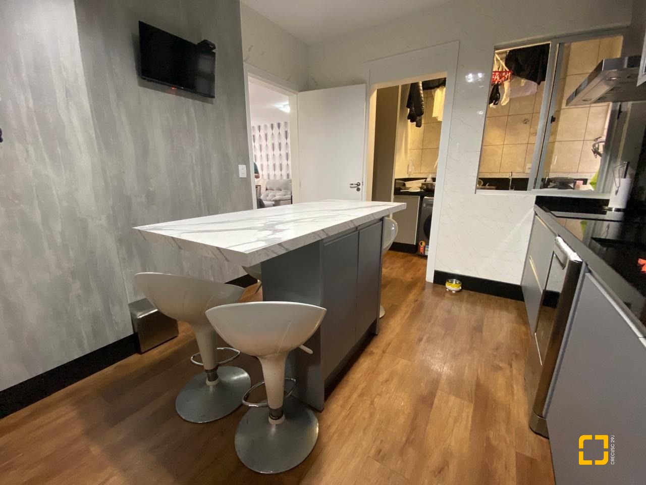 Apartamento com 103m², 3 quartos (sendo 1 suíte), 1 garagem, no bairro Campinas em São José