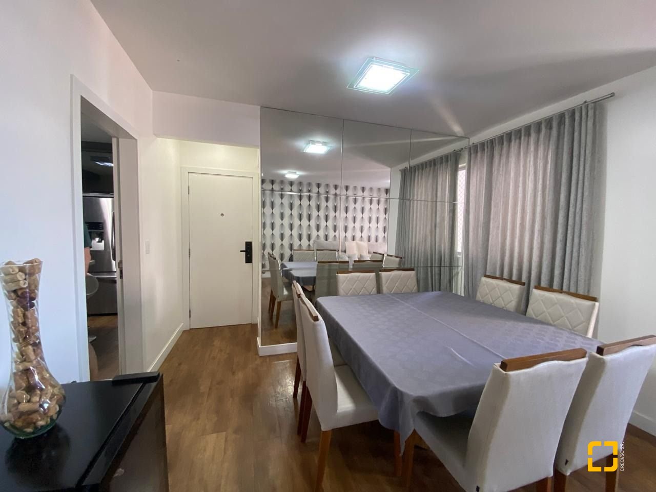 Apartamento com 103m², 3 quartos (sendo 1 suíte), 1 garagem, no bairro Campinas em São José