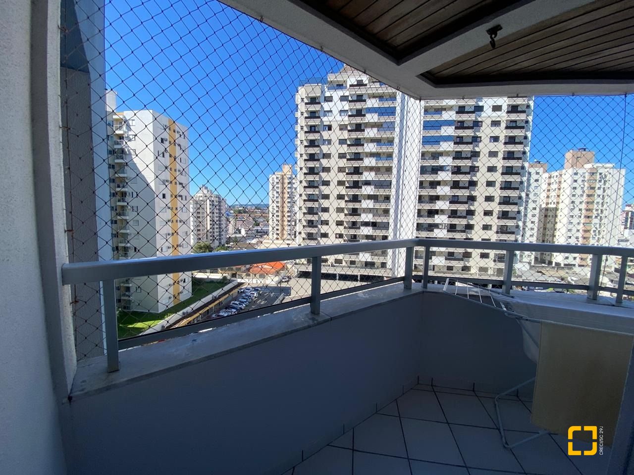 Apartamento com 103m², 3 quartos (sendo 1 suíte), 1 garagem, no bairro Campinas em São José