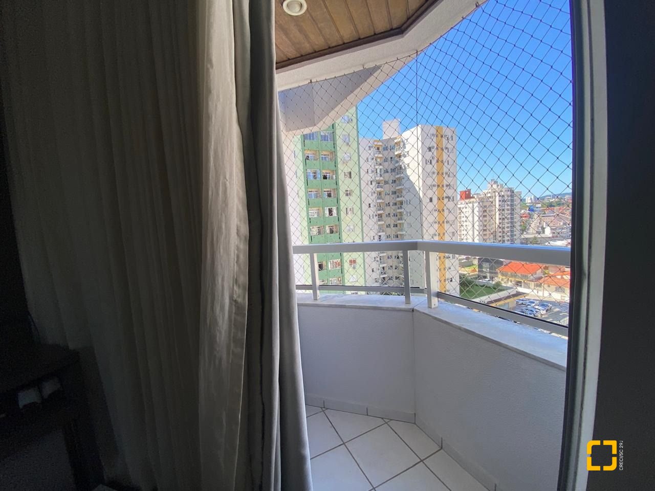 Apartamento com 103m², 3 quartos (sendo 1 suíte), 1 garagem, no bairro Campinas em São José