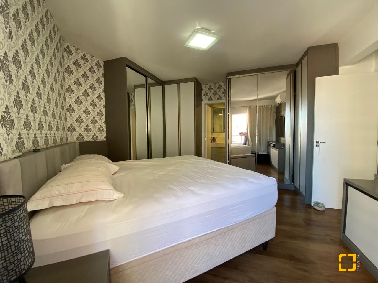 Apartamento com 103m², 3 quartos (sendo 1 suíte), 1 garagem, no bairro Campinas em São José