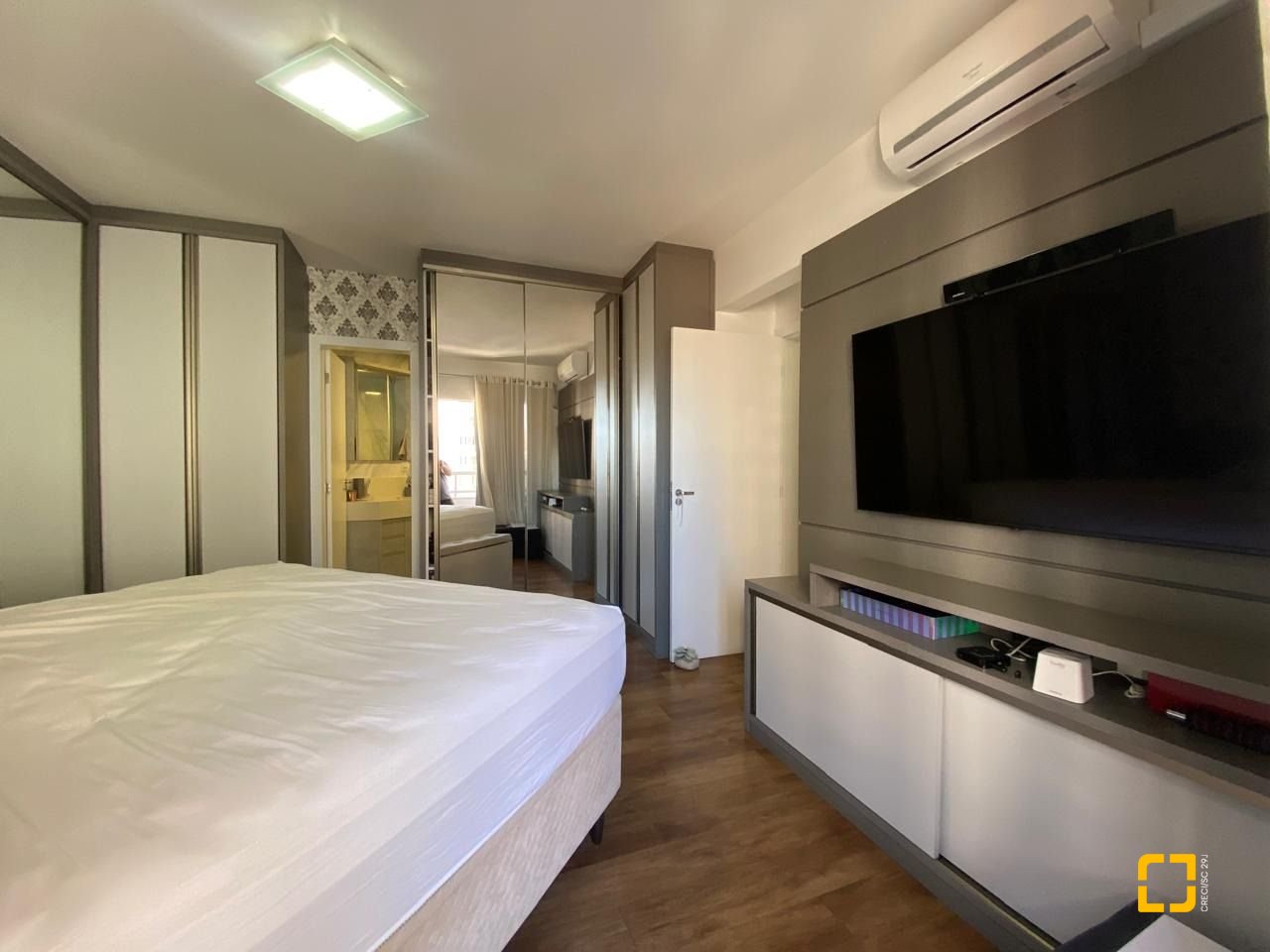 Apartamento com 103m², 3 quartos (sendo 1 suíte), 1 garagem, no bairro Campinas em São José