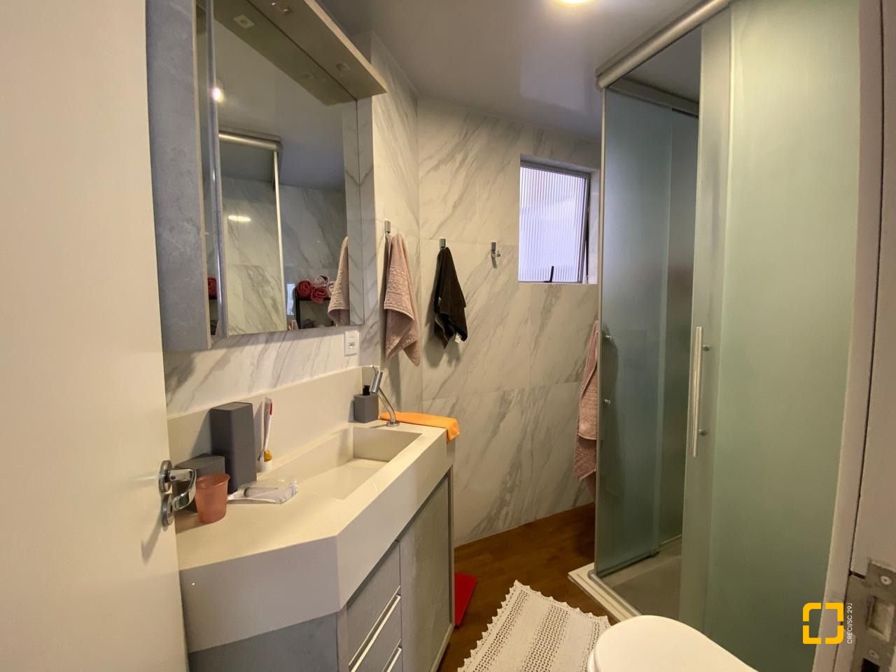 Apartamento com 103m², 3 quartos (sendo 1 suíte), 1 garagem, no bairro Campinas em São José