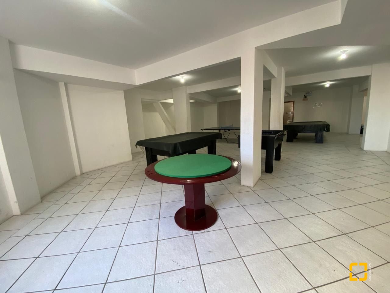 Apartamento com 103m², 3 quartos (sendo 1 suíte), 1 garagem, no bairro Campinas em São José
