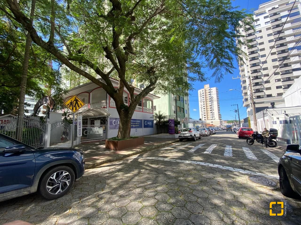 Apartamento com 103m², 3 quartos (sendo 1 suíte), 1 garagem, no bairro Campinas em São José