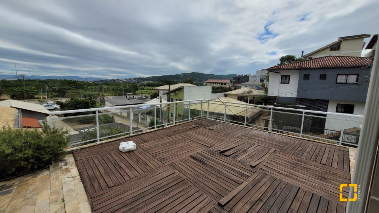 Casa com 110m², 3 quartos, 2 garagens, no bairro Saco dos Limões em Florianópolis