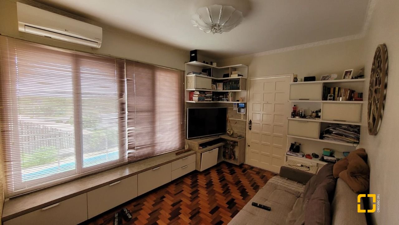 Casa com 110m², 3 quartos, 2 garagens, no bairro Saco dos Limões em Florianópolis